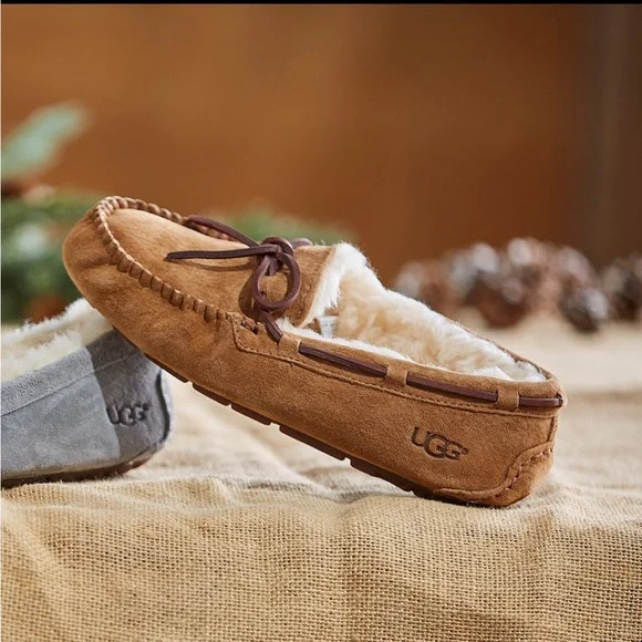 UGG Slippers Suede Leather Dakota Water-Resistant Chestnut Brown Size 6 - Picture 15 of 15